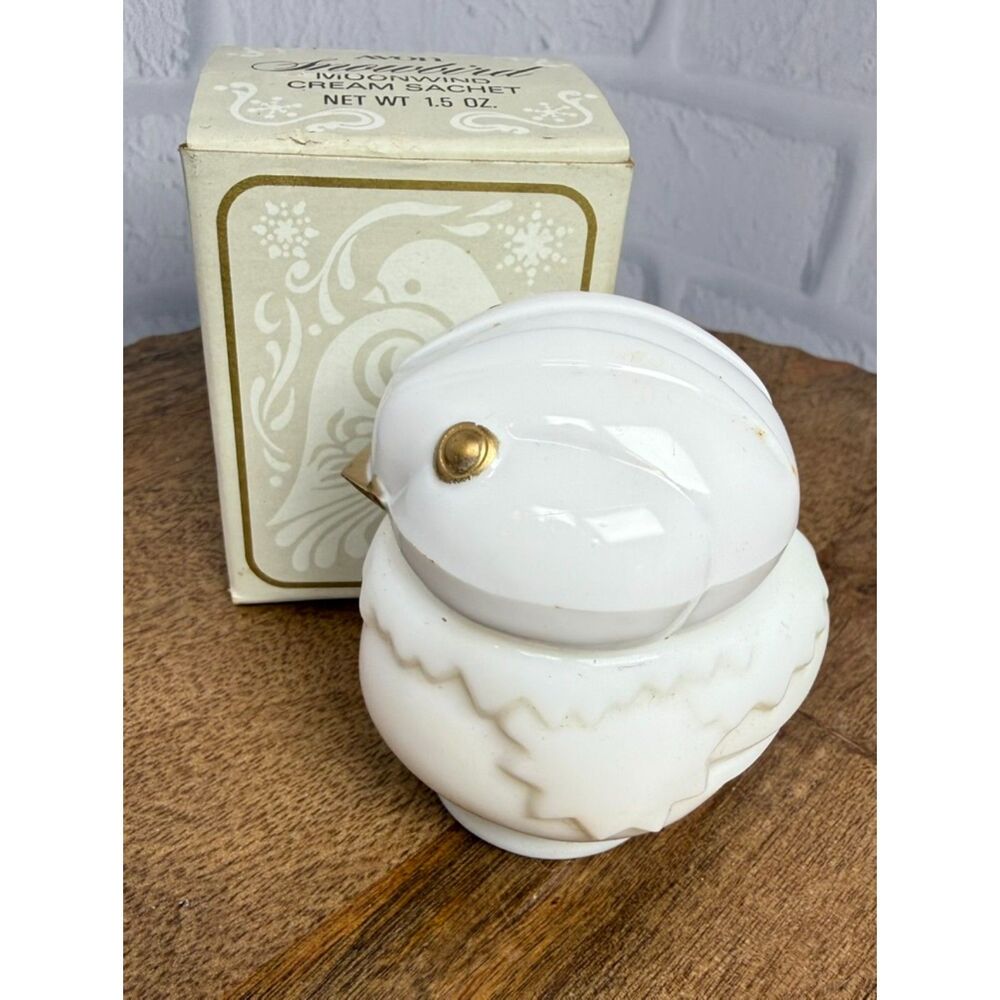 NEW Vintage Vintage 70s Avon Snowbird Moonwind Cream Sachet & Box - Picture 6 of 12